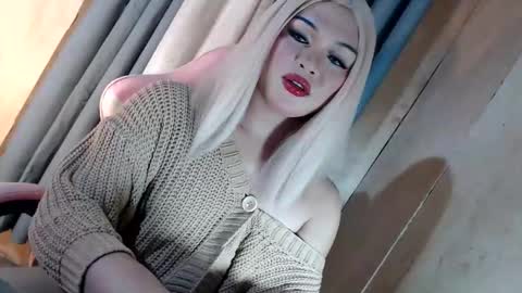 Snapshot of fantasticcock69_daniella chatting on 06.08.26 DANIELLA - DONT FORGET TO GIVE ME A THUMBSU UP online show from 06.08.26