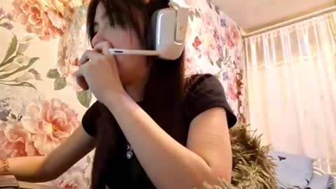 Snapshot of farahdinco chatting on 01.14.26 Alex online show from 01.14.26