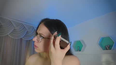 Farah online show from 11.05.25