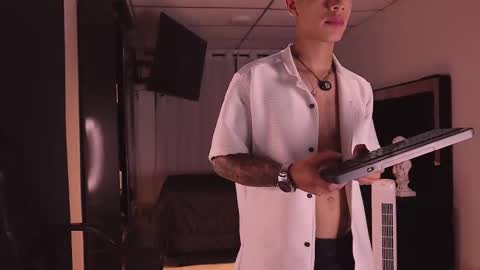 farid_jake_ online show from 10.05.25