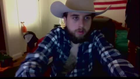 Snapshot of farmboy2398 chatting on 11.01.25 farmboy2398 online show from 11.01.25