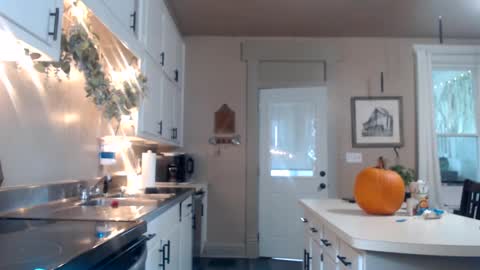 Snapshot of farmgirl__ chatting on 10.07.25 FarmGirl and Daddy online show from 10.07.25