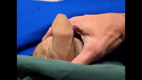 Snapshot of fartinmymouthplz chatting on 10.13.25 fartinmymouthplz online show from 10.13.25