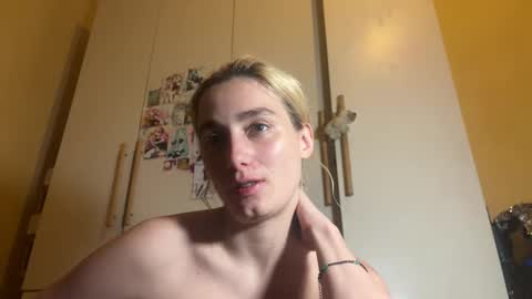 Snapshot of faseremx chatting on 09.29.25 Gattino online show from 09.29.25