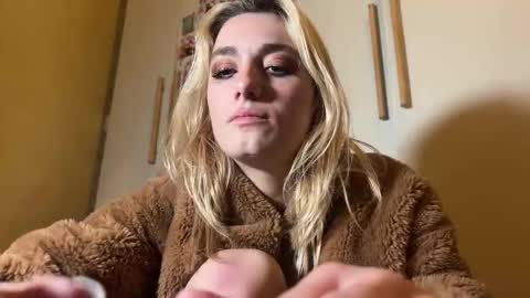 Snapshot of faseremx chatting on 11.09.25 Gattino online show from 11.09.25