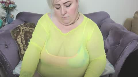 fashiona online show from 12.18.25