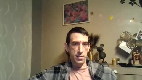 Snapshot of fasterlife chatting on 01.12.25 Fastlife online show from 01.12.25