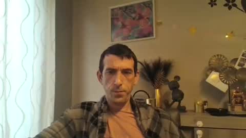 Snapshot of fasterlife chatting on 01.12.25 Fastlife online show from 01.12.25