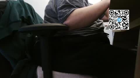 Snapshot of fat_bubble chatting on 04.19.26 Fat Bernd online show from 04.19.26