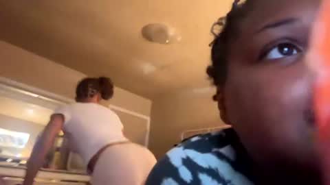 Snapshot of fatkewchiesusiee chatting on 07.21.26 fatkewchiesusiee online show from 07.21.26