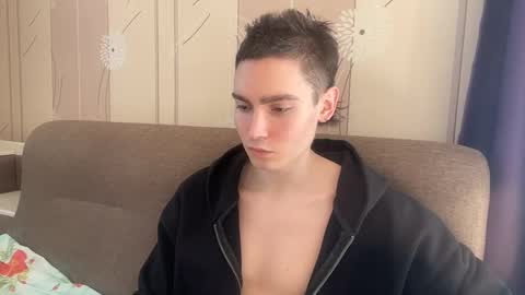 Snapshot of faustfrost chatting on 04.11.26 Faust online show from 04.11.26