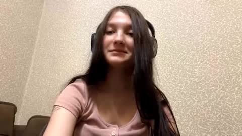 Aurora 18yo online show from 11.08.25