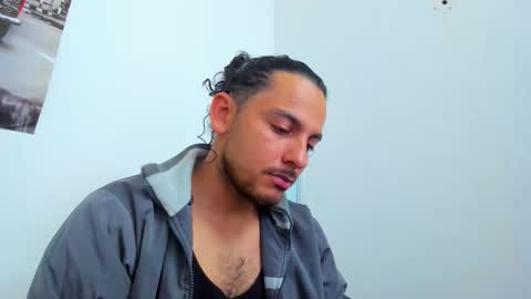 Snapshot of favid95 chatting on 04.22.26 favid95 online show from 04.22.26