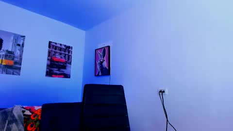 Snapshot of favid95 chatting on 05.27.26 favid95 online show from 05.27.26