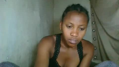 fayence09 online show from 12.13.25