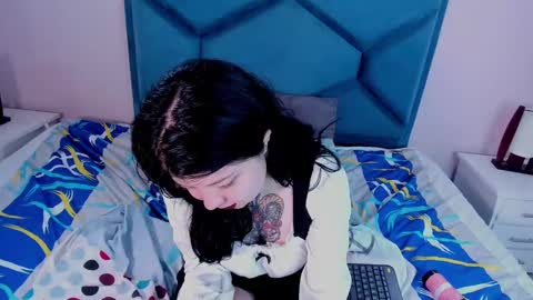 Snapshot of fayevalentiine chatting on 12.26.24 Fayevalentiine online show from 12.26.24