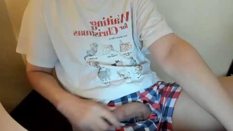 Snapshot of fckmikh chatting on 07.16.26 Michael online show from 07.16.26