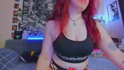 Snapshot of fearlessdiva_x chatting on 11.03.25 Diva online show from 11.03.25