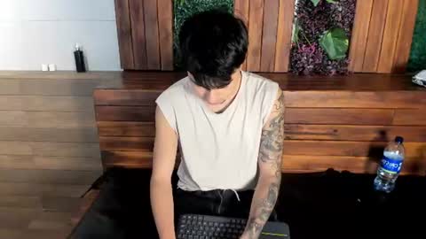 Snapshot of fedeviale chatting on 06.30.26 Fede online show from 06.30.26
