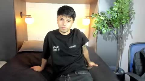Snapshot of fedeviale chatting on 07.18.26 Fede online show from 07.18.26