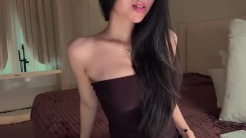 feel_me_00 online show from 03.13.26