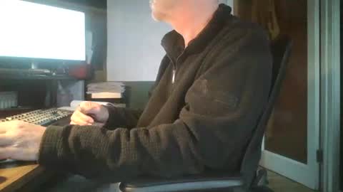 Snapshot of feet_fan69 chatting on 12.02.24 John Buck online show from 12.02.24