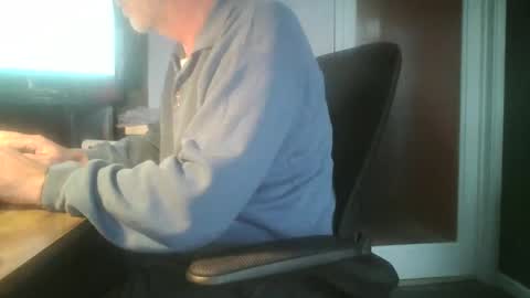 Snapshot of feet_fan69 chatting on 12.10.24 John Buck online show from 12.10.24