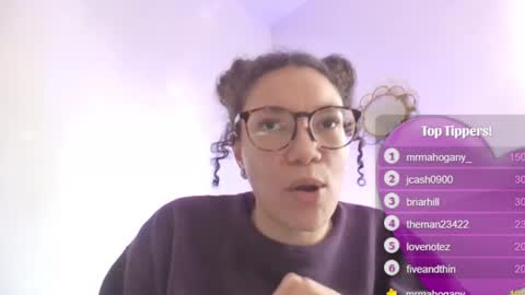 Snapshot of feetnymph chatting on 01.15.25 Soley online show from 01.15.25