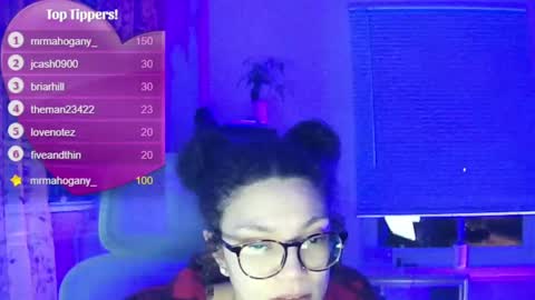 Snapshot of feetnymph chatting on 01.16.25 Soley online show from 01.16.25