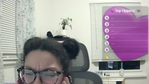 Snapshot of feetnymph chatting on 01.17.25 Soley online show from 01.17.25