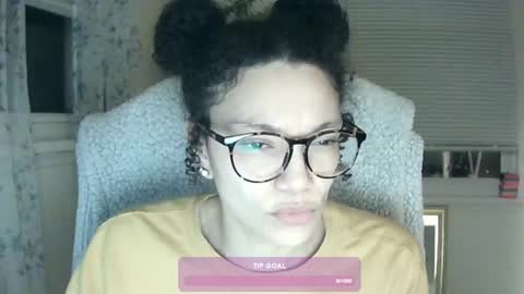 Snapshot of feetnymph chatting on 01.31.25 Soley online show from 01.31.25