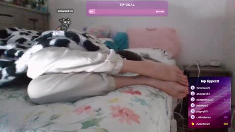 Snapshot of feetnymph chatting on 02.26.25 Soley online show from 02.26.25