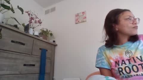 Snapshot of feetnymph chatting on 10.06.25 Soley online show from 10.06.25