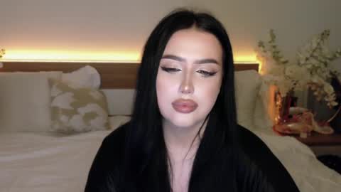 Felicia Herceg online show from 10.24.25