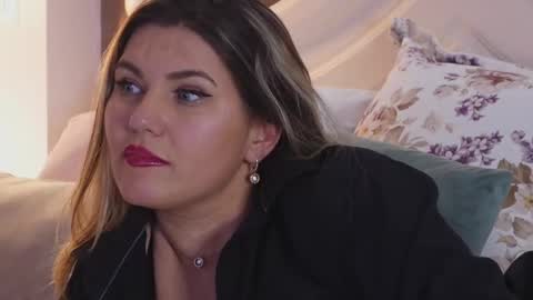 FeliciaKrige online show from 02.19.25