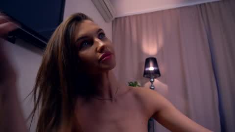 Hello im Nova online show from 03.09.25