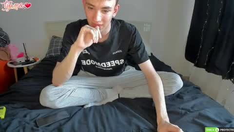 Snapshot of felixcurt69 chatting on 05.23.26 felixcurt online show from 05.23.26