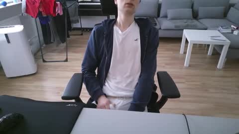 Snapshot of felixsagg chatting on 12.10.24 felixsagg online show from 12.10.24