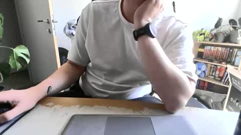 Snapshot of fem_alice_louis_dom chatting on 04.23.26 fem_alice_louis_dom online show from 04.23.26
