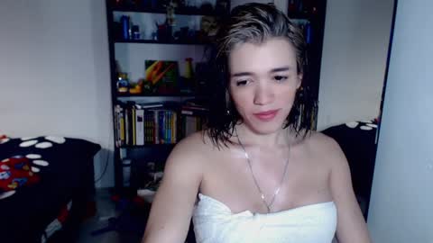 Snapshot of fem_boy6 chatting on 01.20.25 fem_boy6 online show from 01.20.25