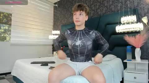 Snapshot of femboy_max chatting on 05.26.26 Femboy Max online show from 05.26.26