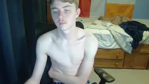 Snapshot of femboyangel chatting on 02.07.25 femboyangel online show from 02.07.25