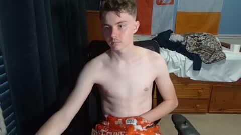 Snapshot of femboyangel chatting on 07.11.26 femboyangel online show from 07.11.26