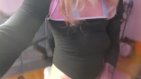 femme_mystique online show from 11.14.25