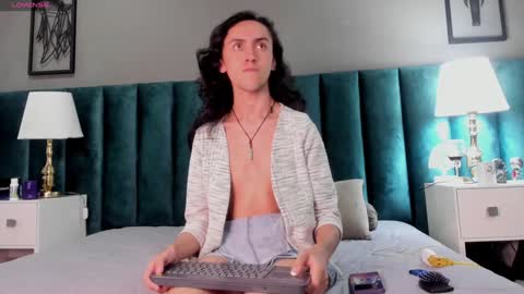 Karol online show from 12.16.24