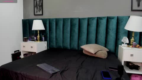 Karol online show from 01.14.25