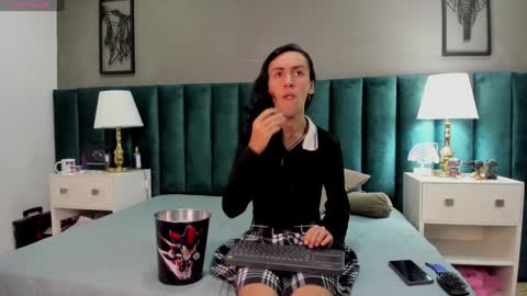 Karol online show from 01.22.25