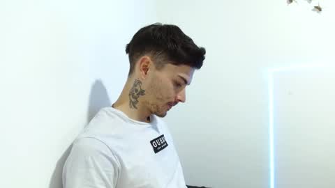 Snapshot of fenixtream chatting on 12.13.24 FeniXtream online show from 12.13.24