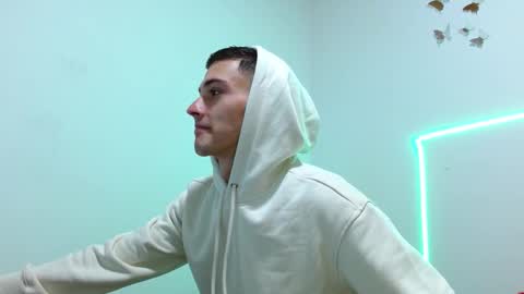 Snapshot of fenixtream chatting on 12.23.24 FeniXtream online show from 12.23.24