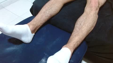 Snapshot of fenixtream chatting on 12.27.24 FeniXtream online show from 12.27.24